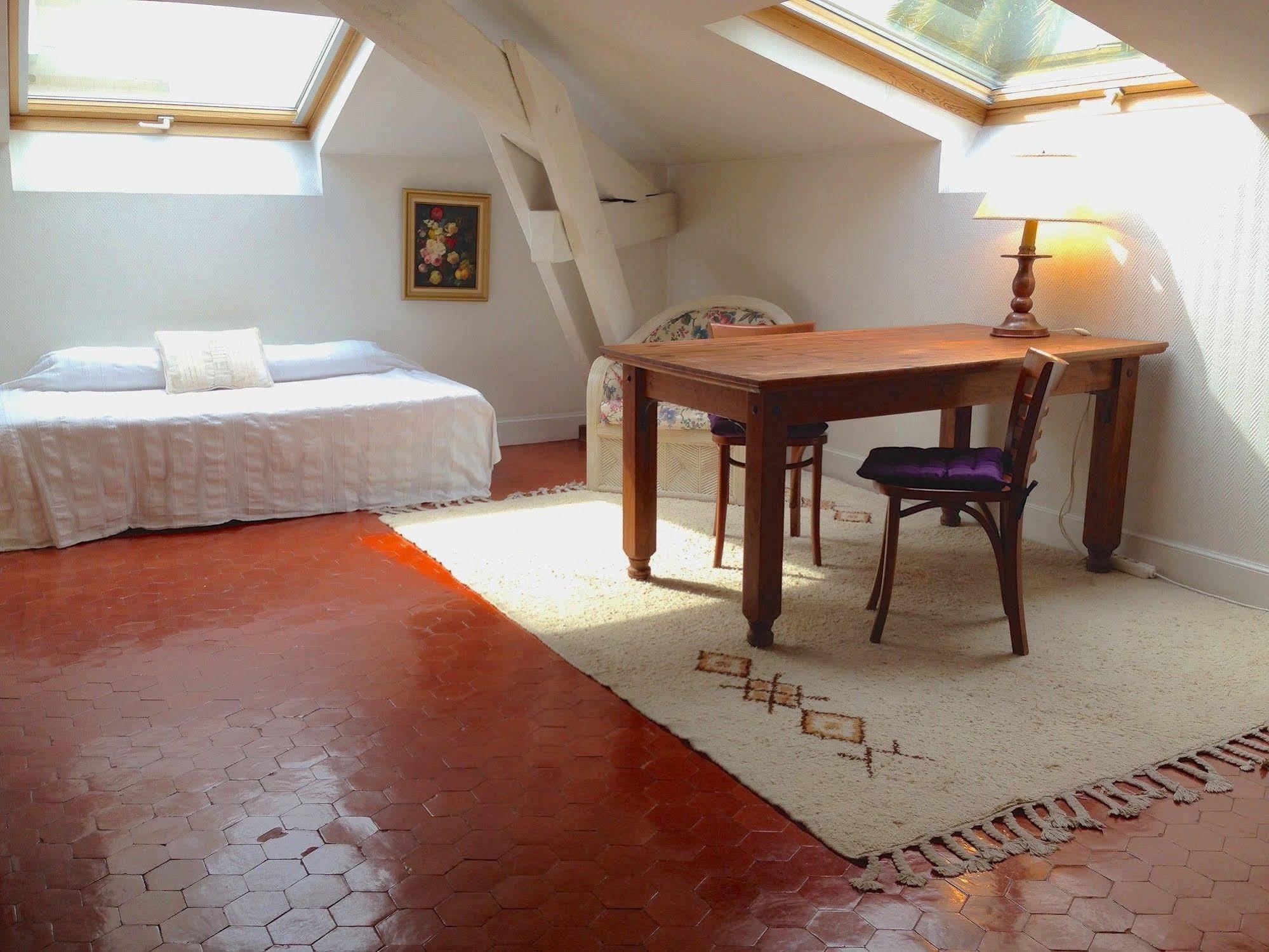 La Leonie 2*