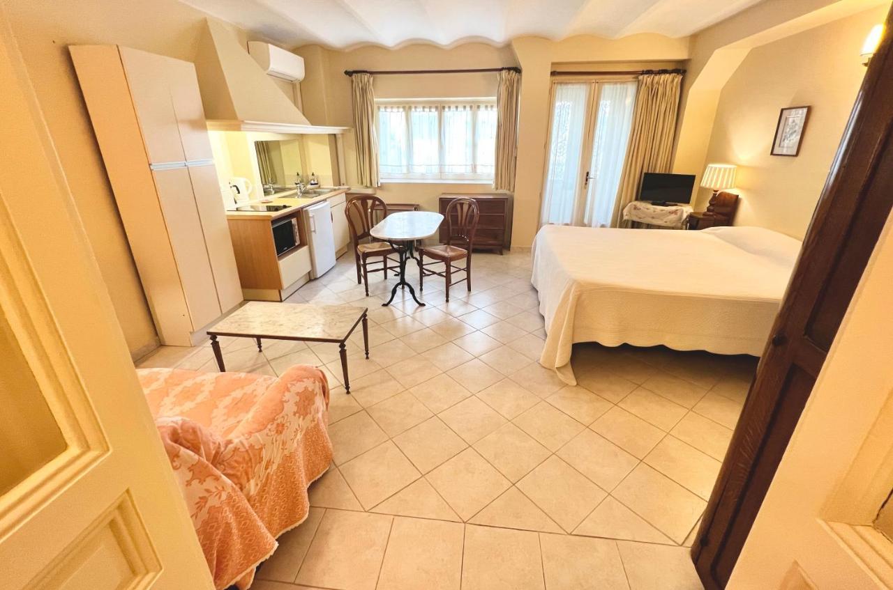 Appart hôtel Résidence La Léonie